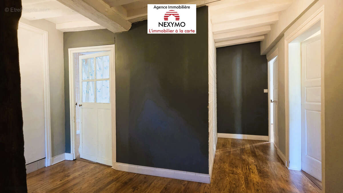 Maison à MONTFORT-LE-GESNOIS