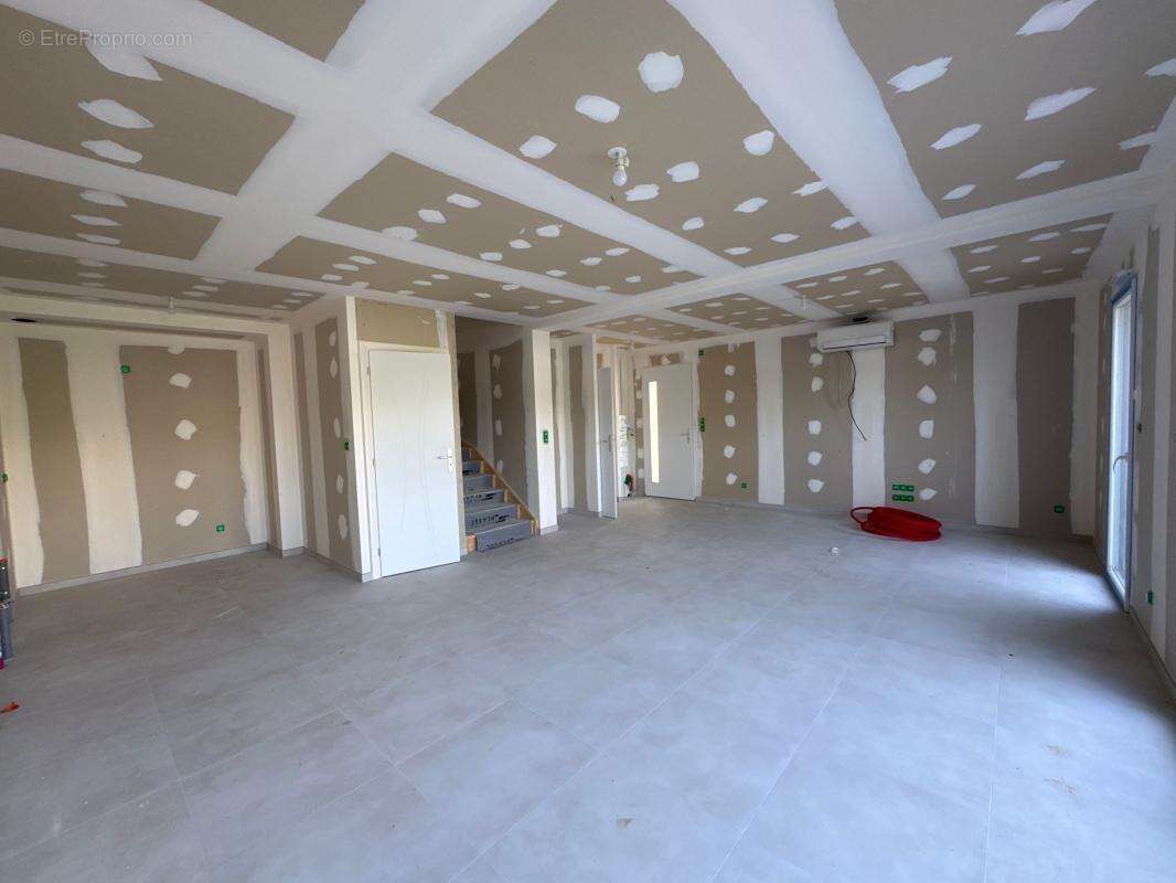 Maison T4 en duplex avec jardin et garage – Villemoirieu - photo 7