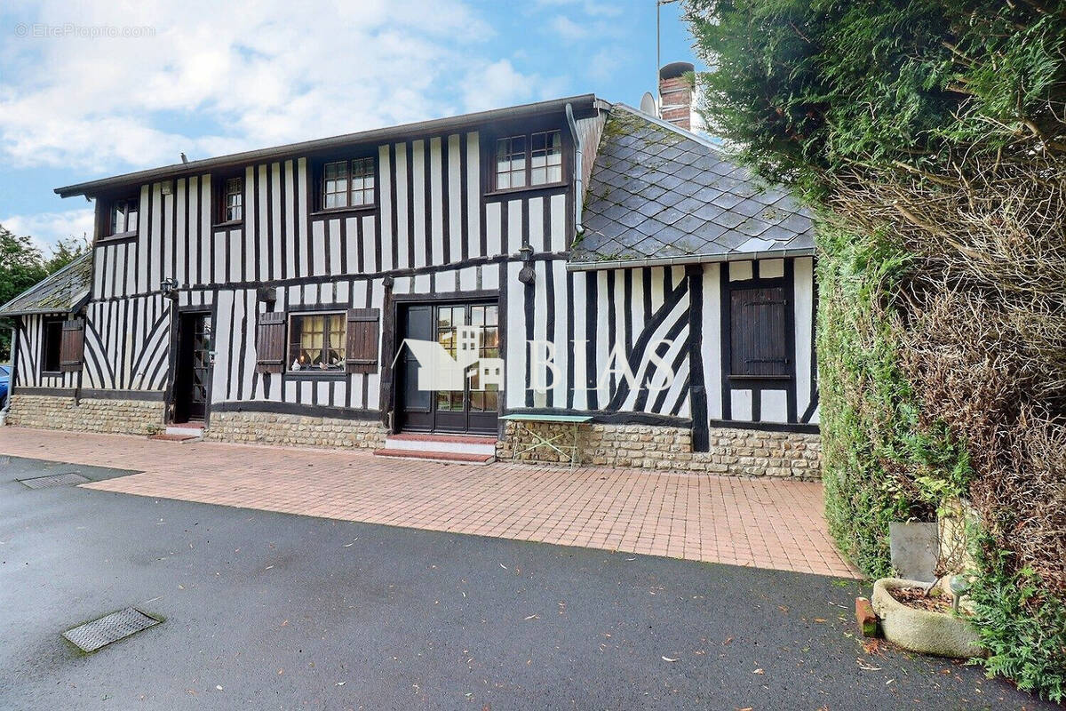 Maison à PONT-L&#039;EVEQUE