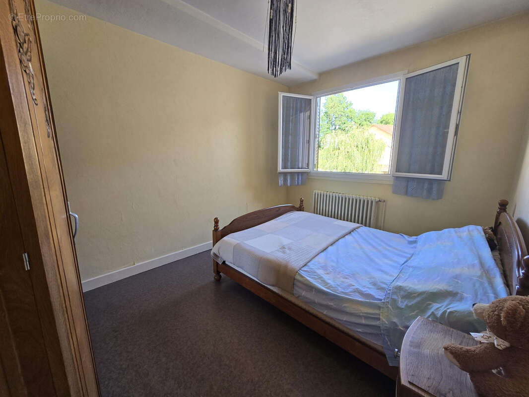 Maison à PUY-GUILLAUME