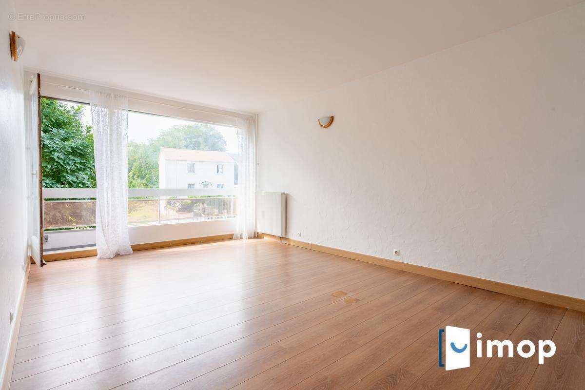 Appartement à ROSNY-SOUS-BOIS