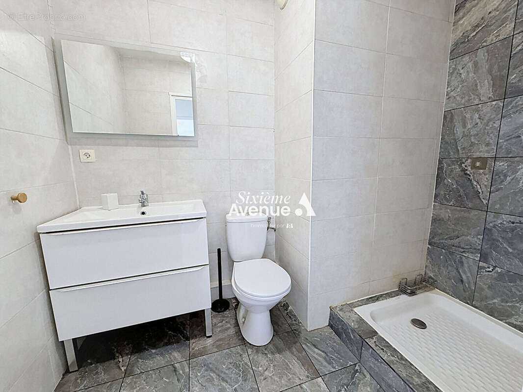 À vendre Grasse 2 pièces 41 m² - Dernier étage - Balcon - Parking en sous-sol - Résidence sécurisée - photo 7