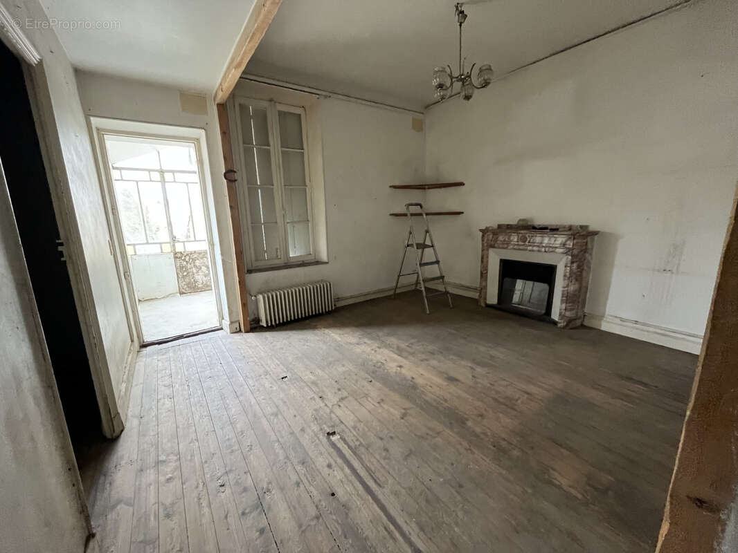 Appartement à LEZIGNAN-CORBIERES