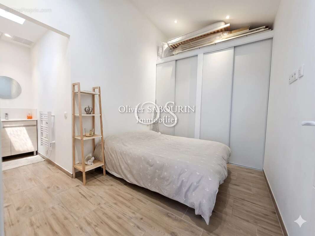 Appartement à ROQUEBRUNE-SUR-ARGENS