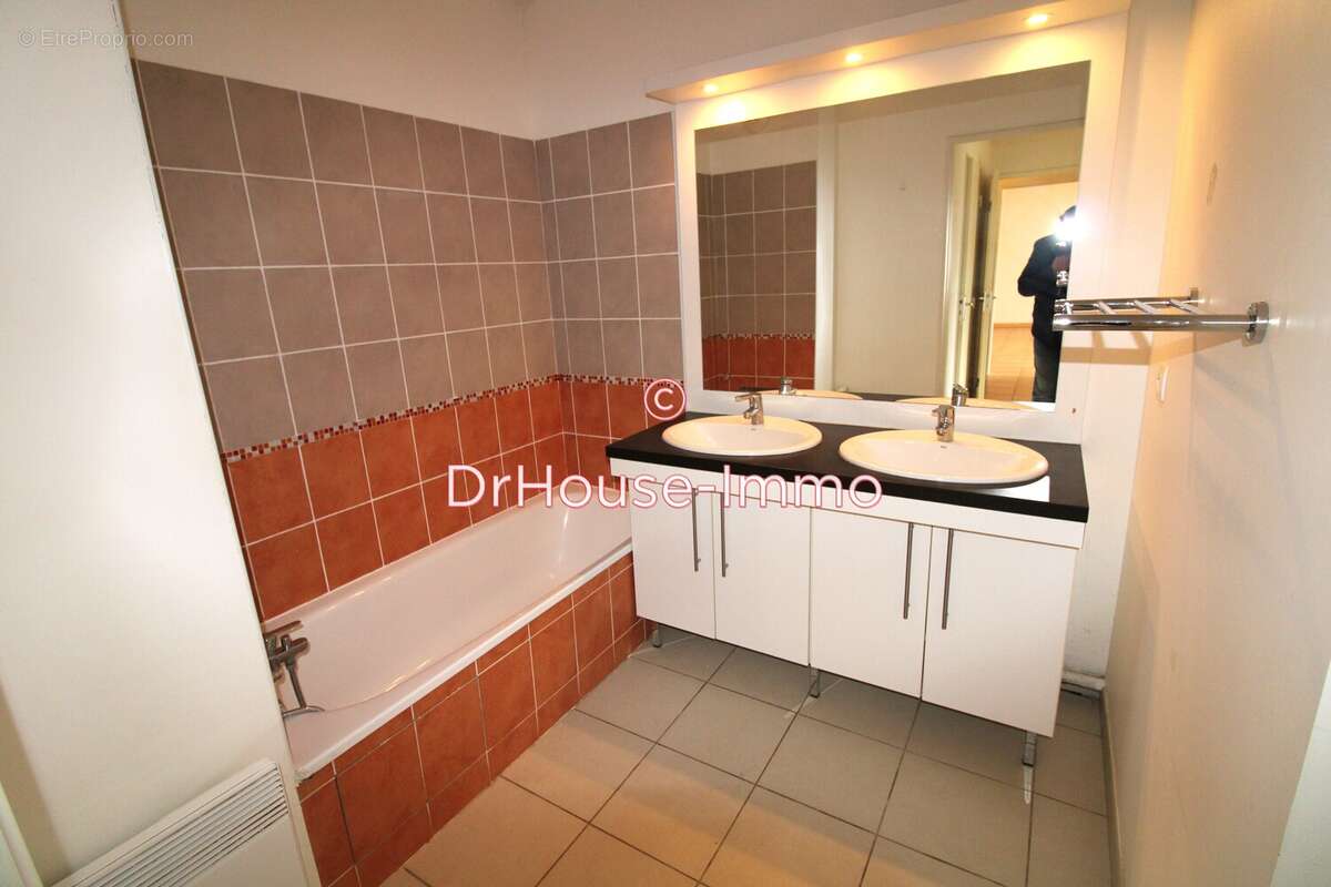 Appartement à FROUZINS