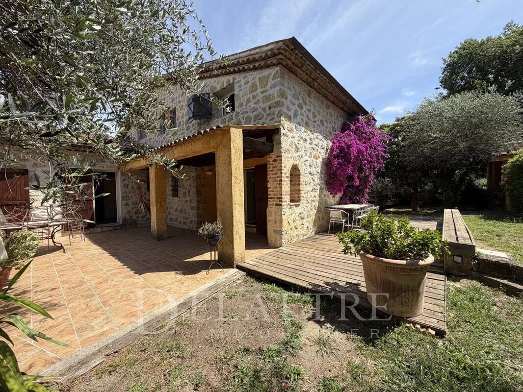 Maison à LE ROURET