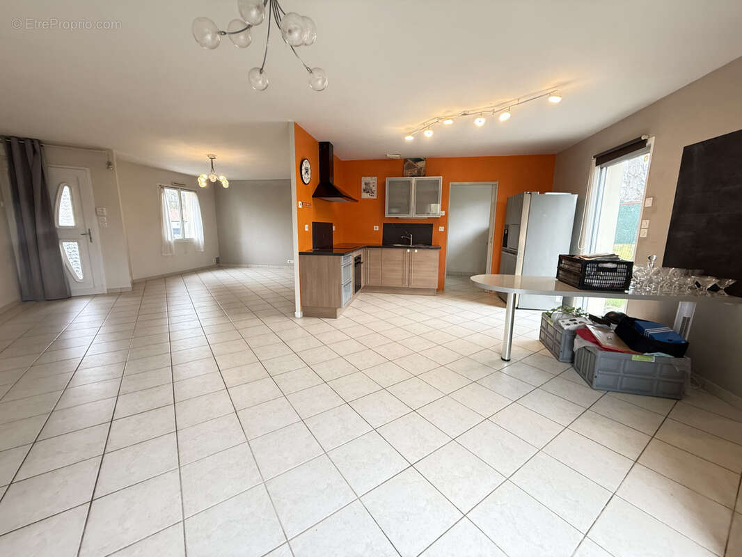 Maison à DOMPIERRE-SUR-YON