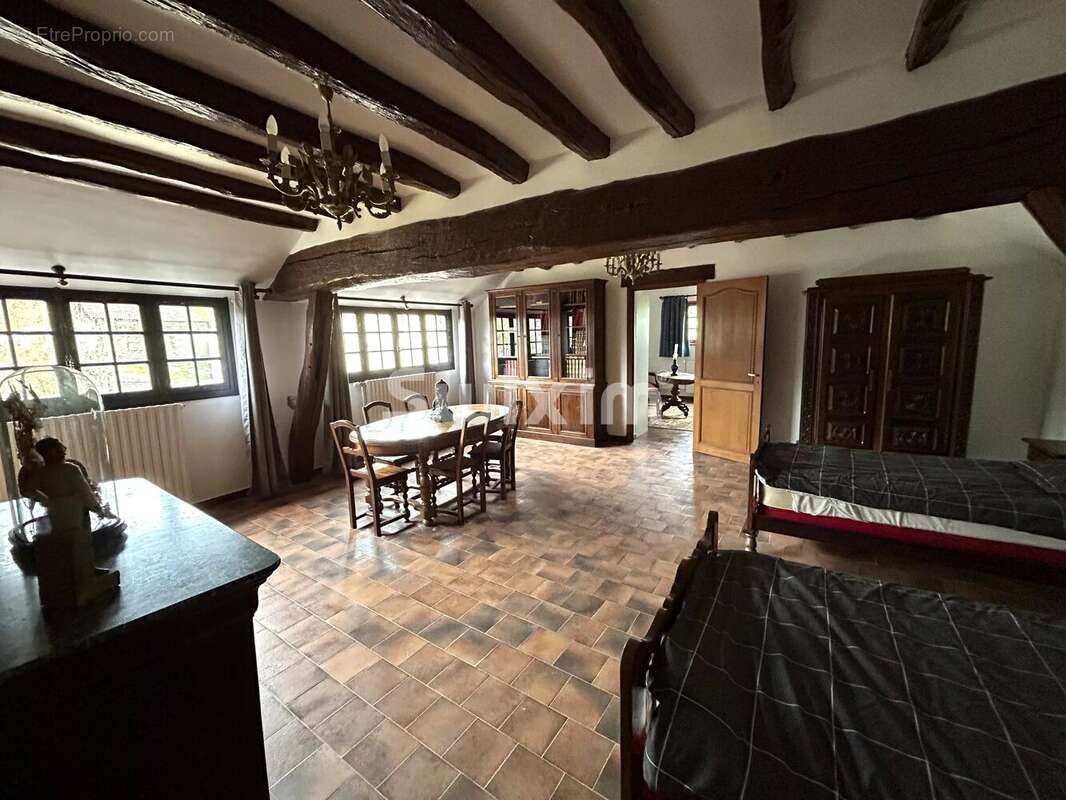 Maison à JOUX-LA-VILLE