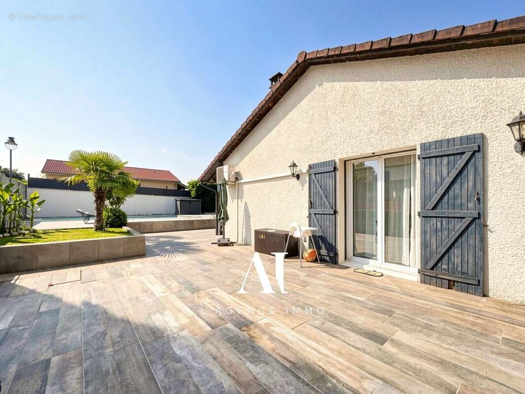 Maison 116 m² à Charnoz-Sur-Ain  - photo 4