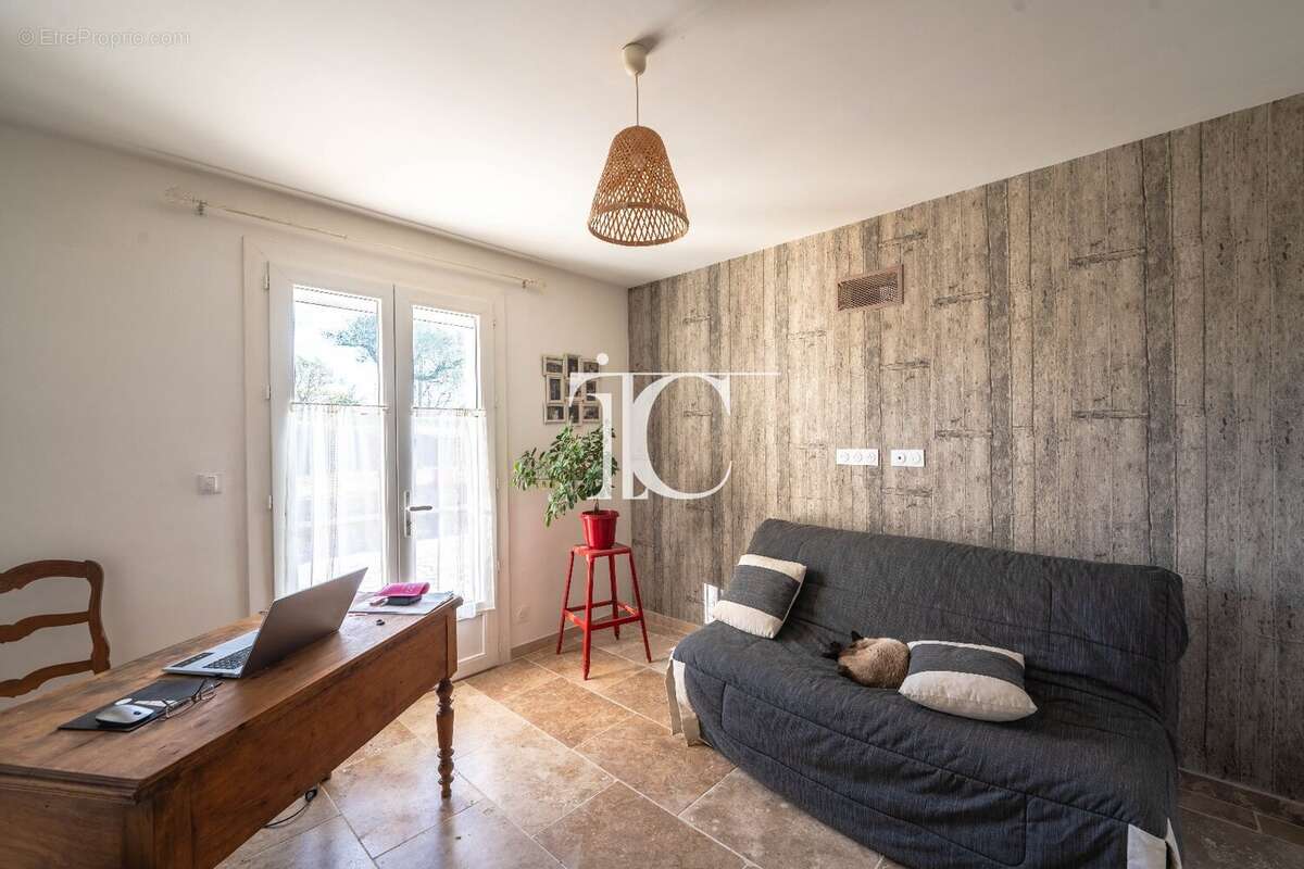 Maison à SAINT-ANDRE-DE-CRUZIERES