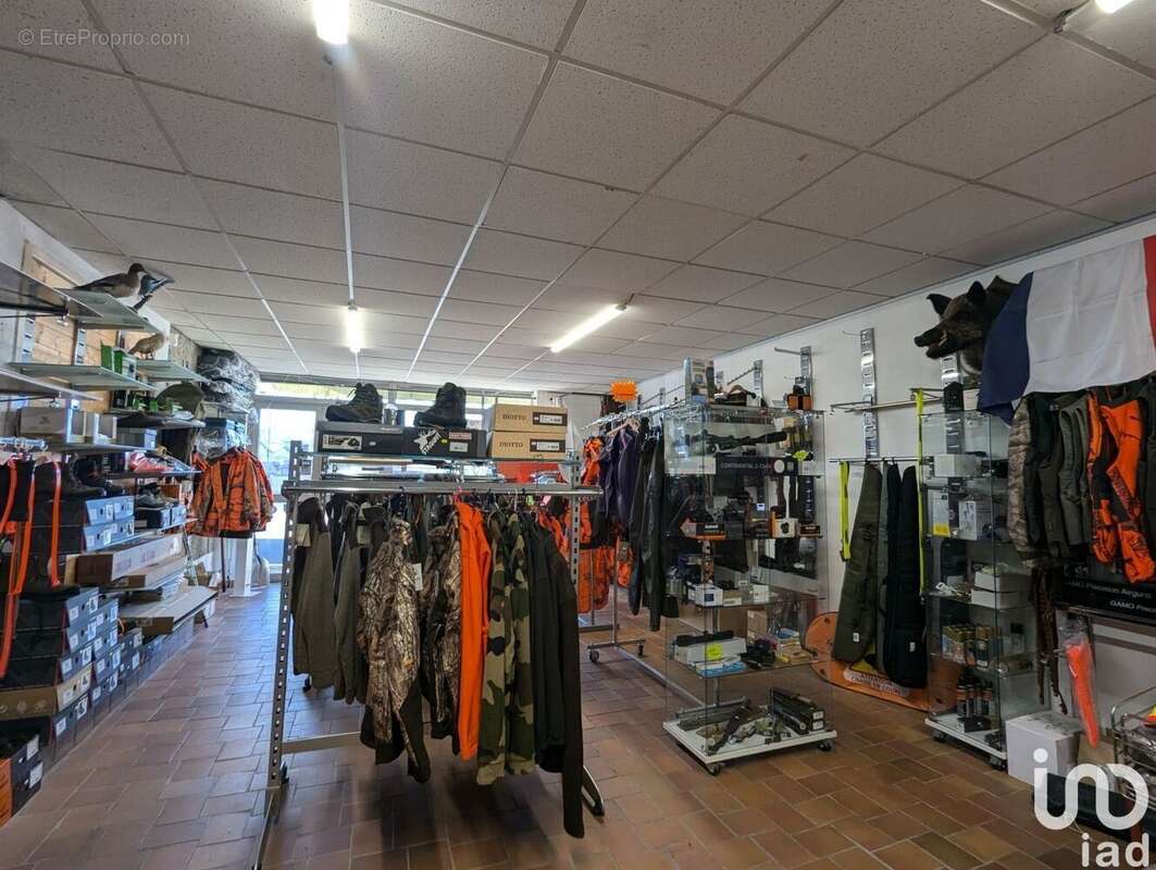 Photo 6 - Commerce à SAINT-BONNET-LE-FROID