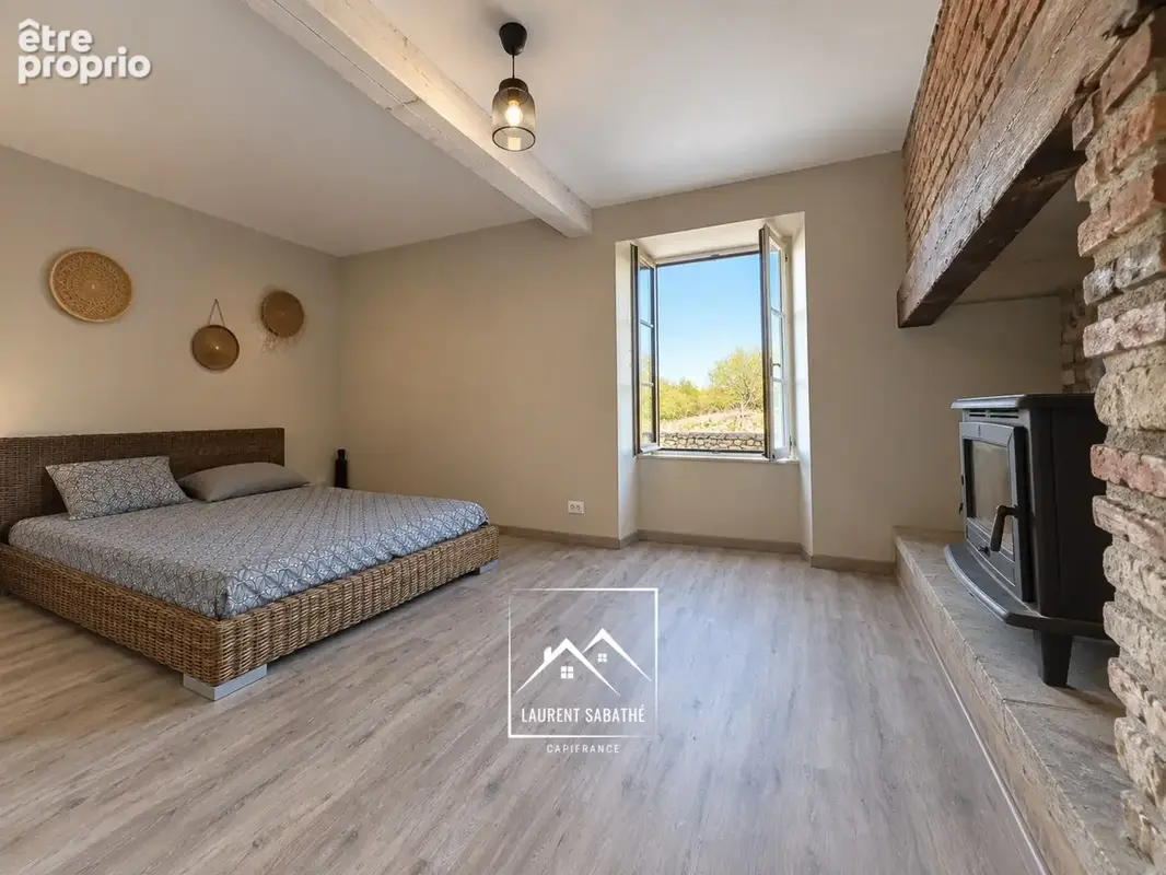 LARREULE (65) – À VENDRE – Maison ancienne rénovée de 192 m² – 4 chambres, dépendances et terrain piscinable de 2 180 m² - photo 6