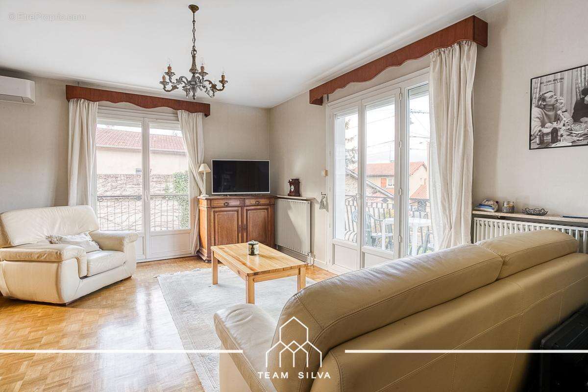 Maison à SEREZIN-DU-RHONE