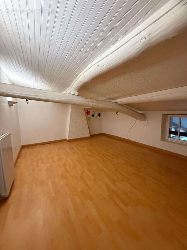 Maison à LA CHAPELLE-BASSE-MER