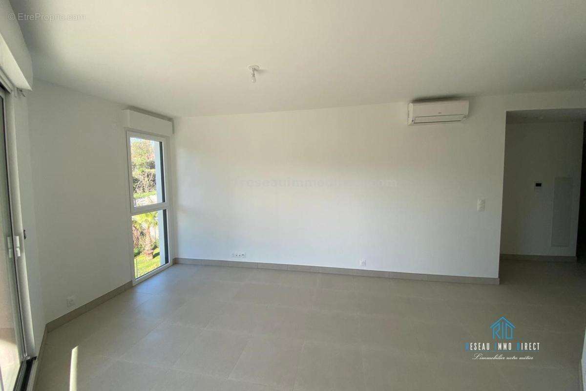 Appartement à FREJUS