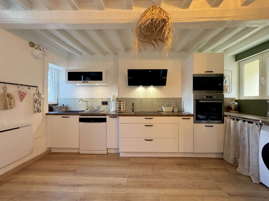 Maison à FONTAINE-HENRY