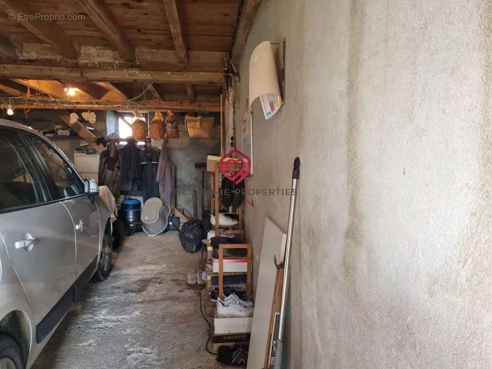 Maison à SEISSAN