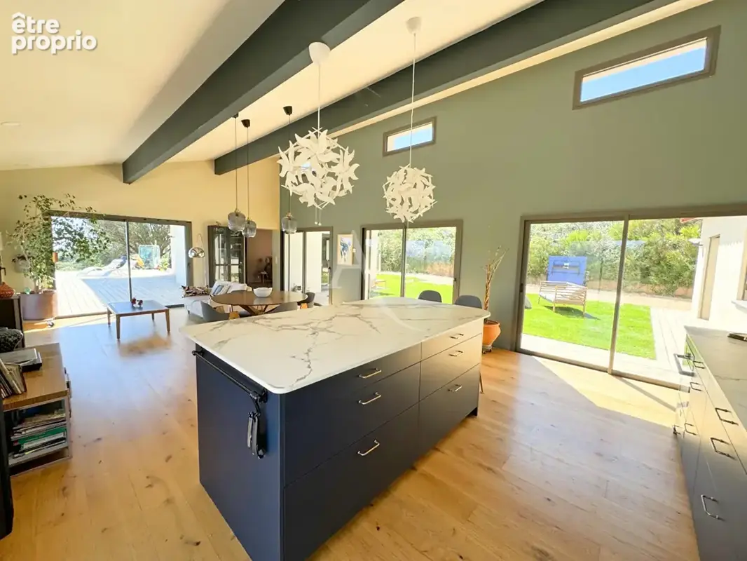 30 KM SUD PERPIGNAN :  Maison contemporaine 5 pièces 160 m² avec PISCINE, GARAGE de 150 m² et TERRAIN de 3,3 HECTARES !! - photo 6