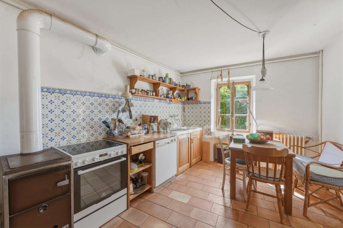 Maison à vendre 5 pièces PERON (01) - photo 11