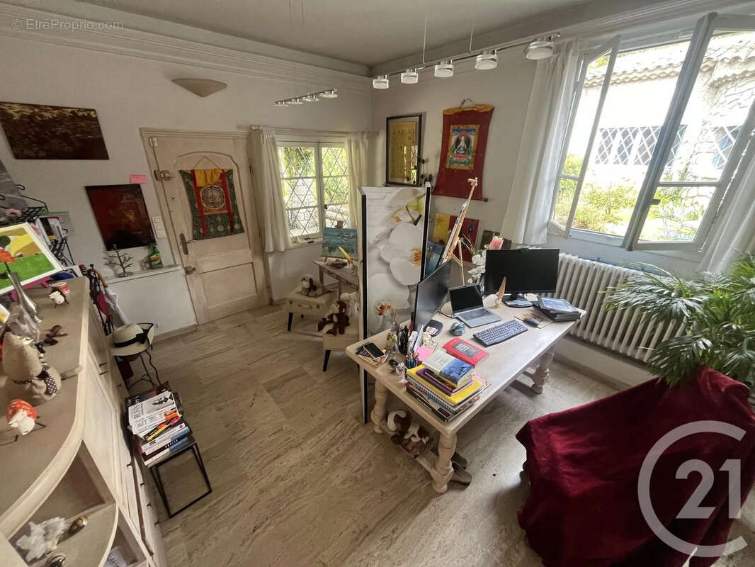 Maison à ROQUEFORT-LES-PINS