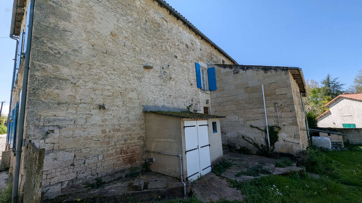 Maison à BESSINES