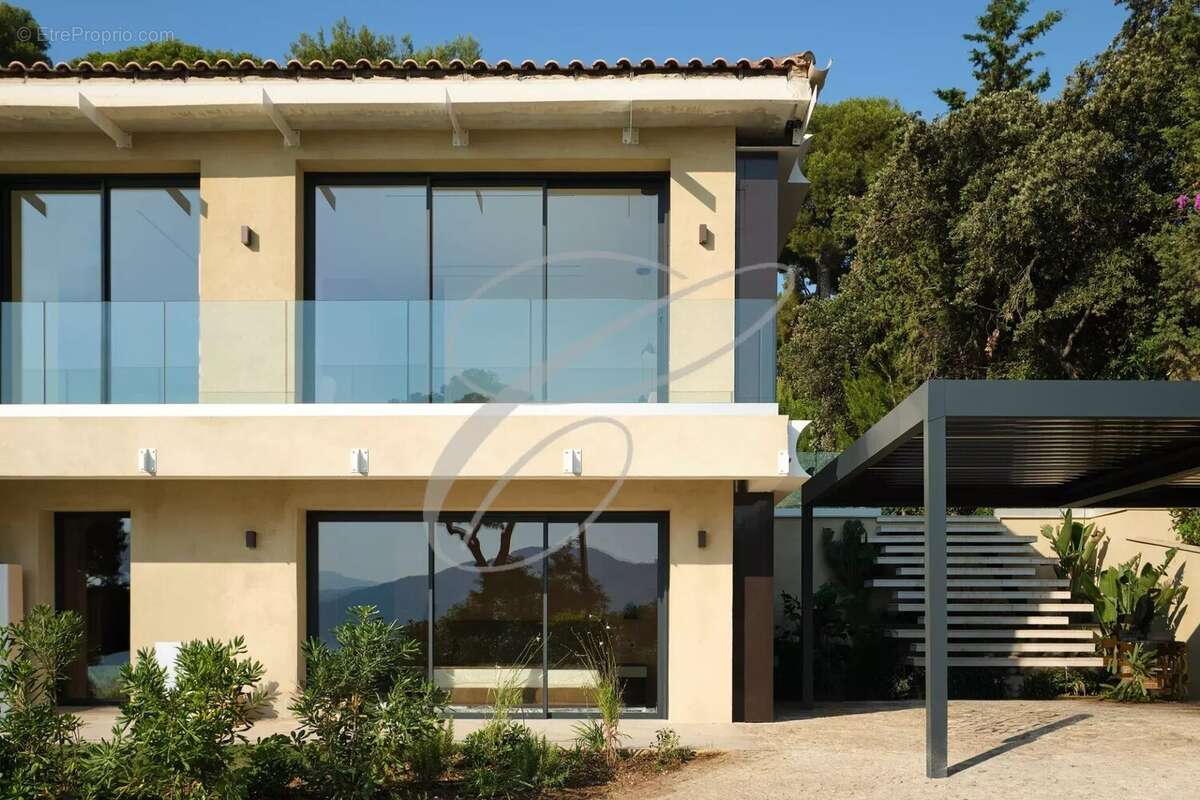 Maison à ROQUEBRUNE-CAP-MARTIN