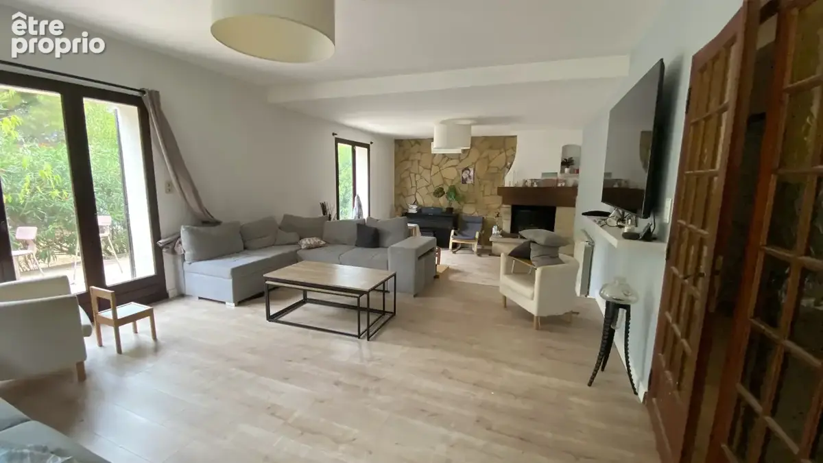 Maison familiale T6 de 150 m2 avec terrain et piscine - photo 7