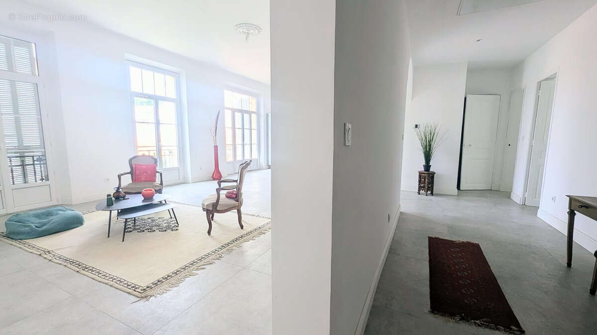 Appartement 131 m² à Hyeres  - photo 2