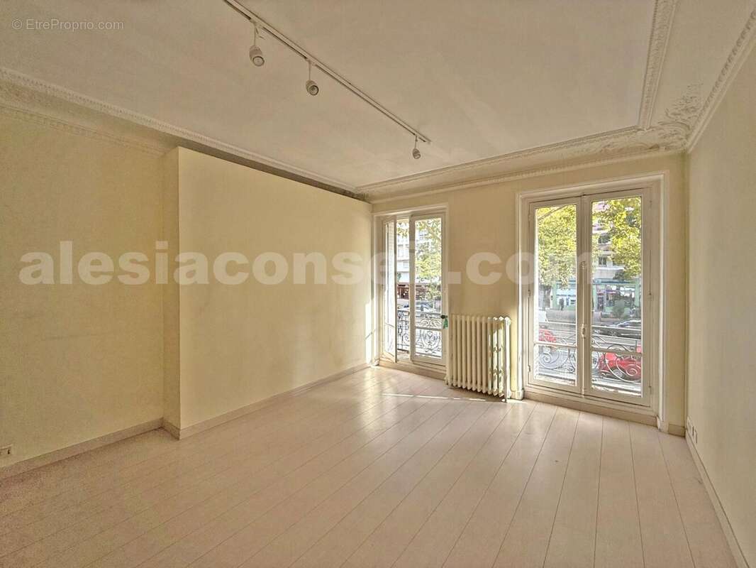 lecl106-maro-ch2 - Appartement à PARIS-14E