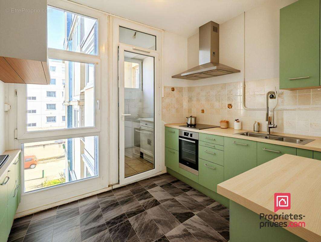 Appartement à LYON-8E