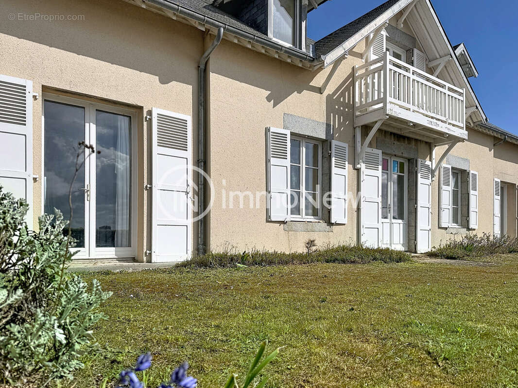 Maison à JULLOUVILLE