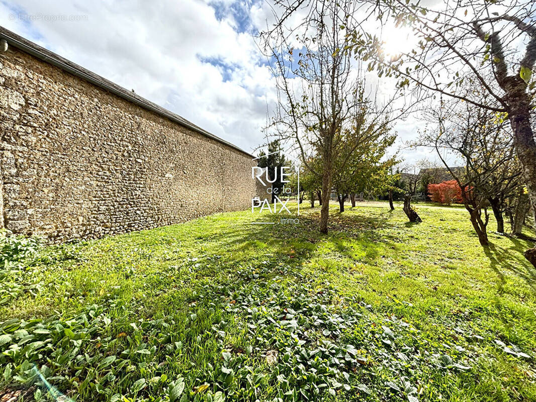 Terrain à ASSAIS-LES-JUMEAUX