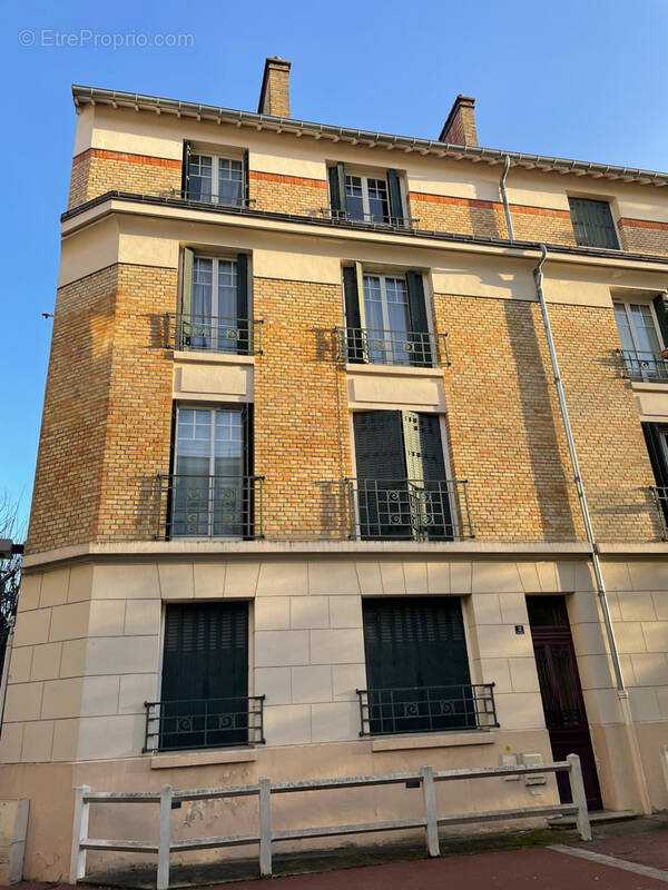 Appartement à ENGHIEN-LES-BAINS