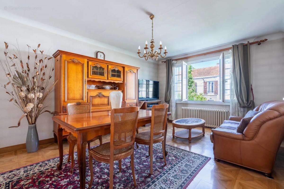 Maison à VILLEMOMBLE