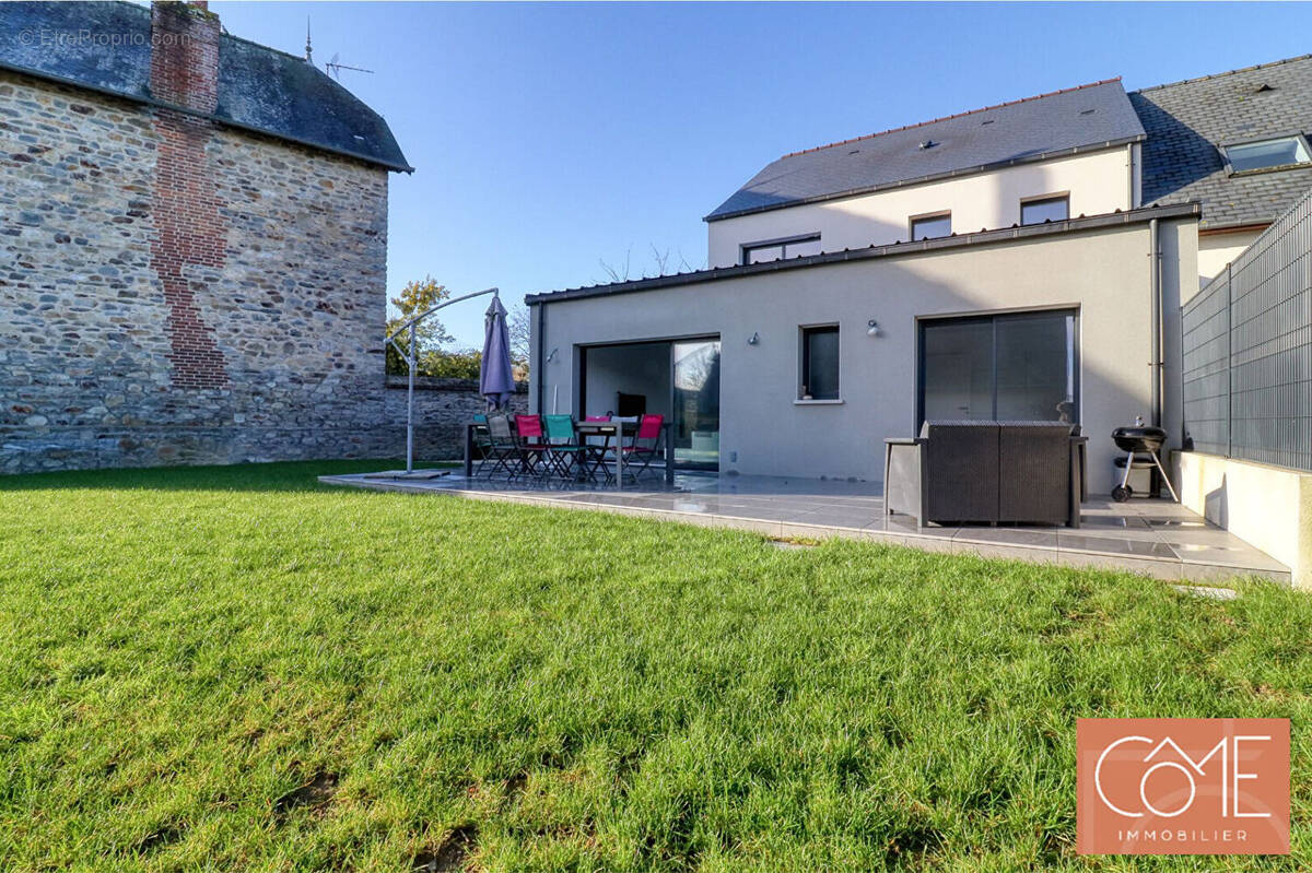Maison à NOYAL-SUR-VILAINE
