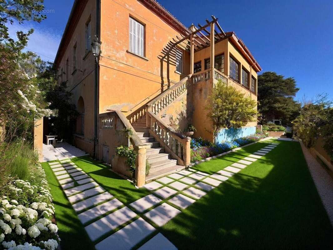 Maison à L'ILE-ROUSSE