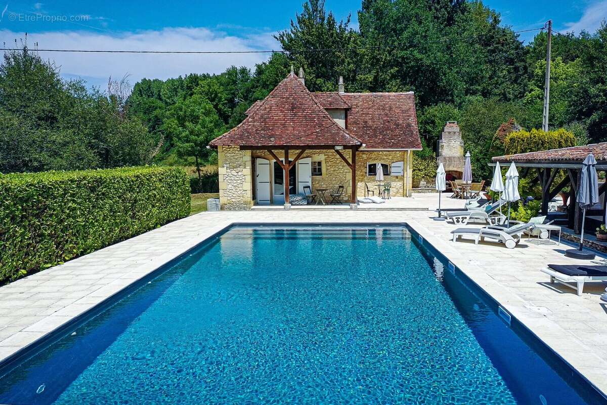Maison 420 m² à Campsegret  - photo 9