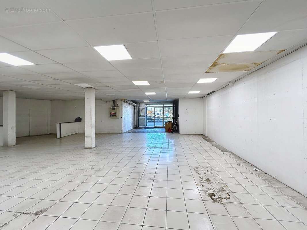 Commerce à MONTELIMAR