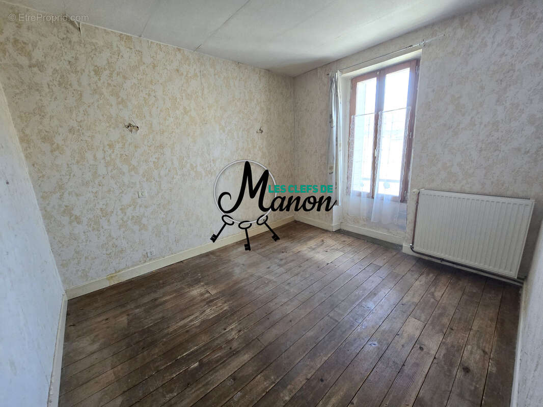 Maison 3 chambres à rénover BESSINES SUR GARTEMPE - photo 11
