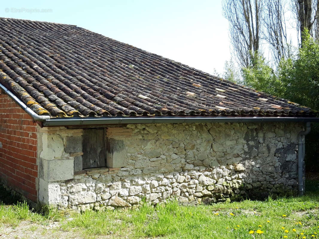 Maison à SAINT-EUTROPE-DE-BORN