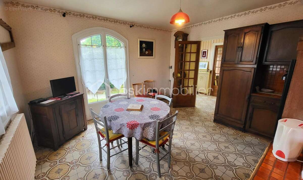 Maison à TESSY-SUR-VIRE