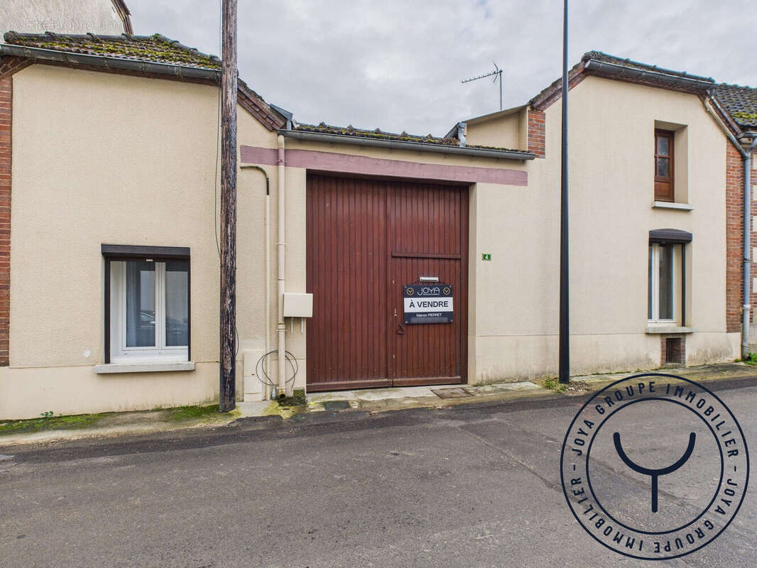 Maison à BARBONNE-FAYEL