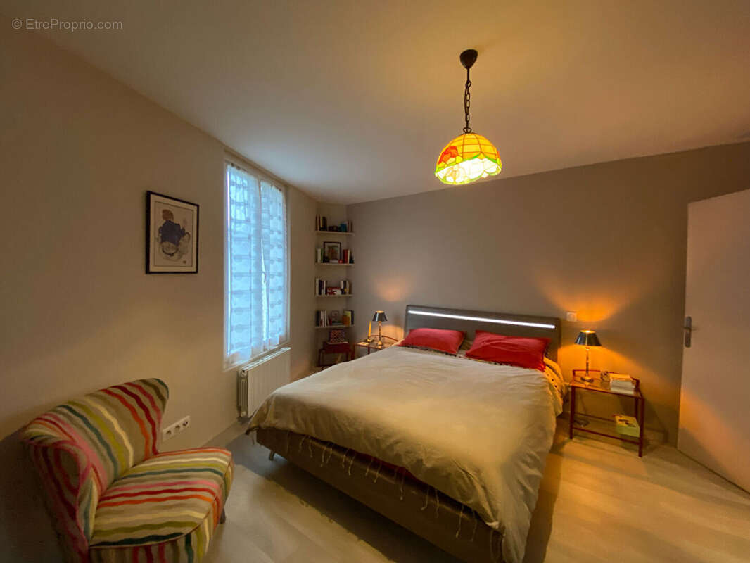 Maison à SAINT-EMILION