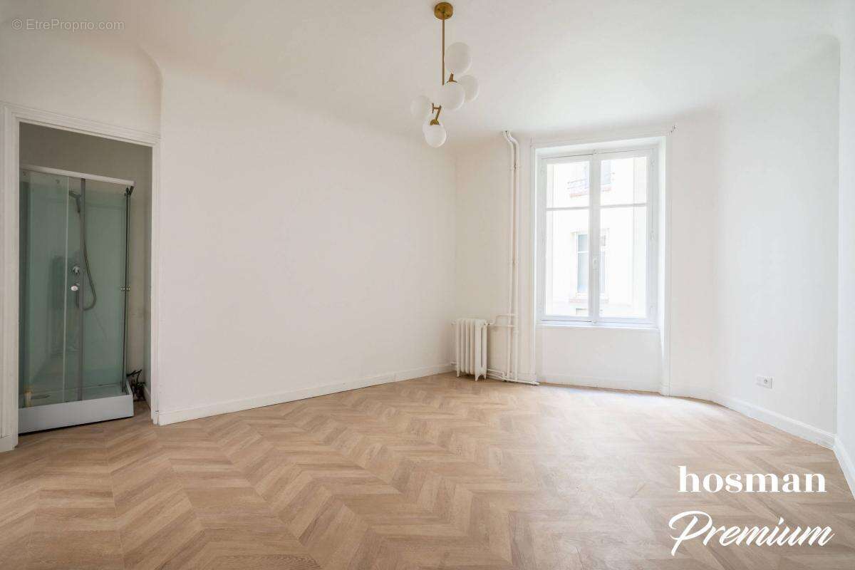 Appartement à PARIS-7E