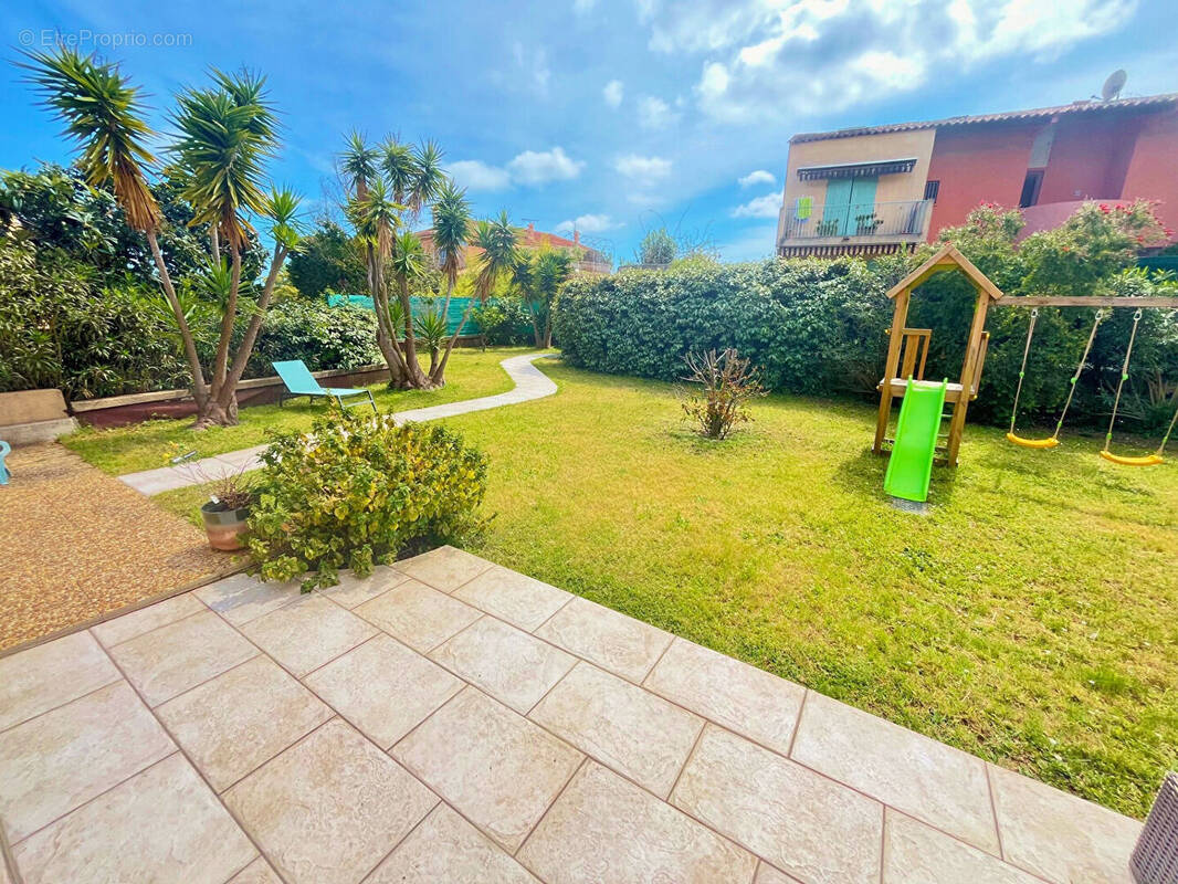 Appartement à VILLENEUVE-LOUBET