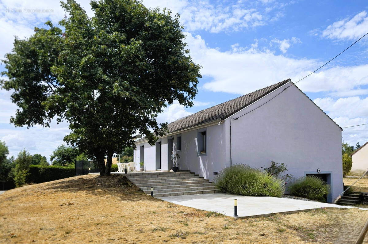Maison à GUEUGNON