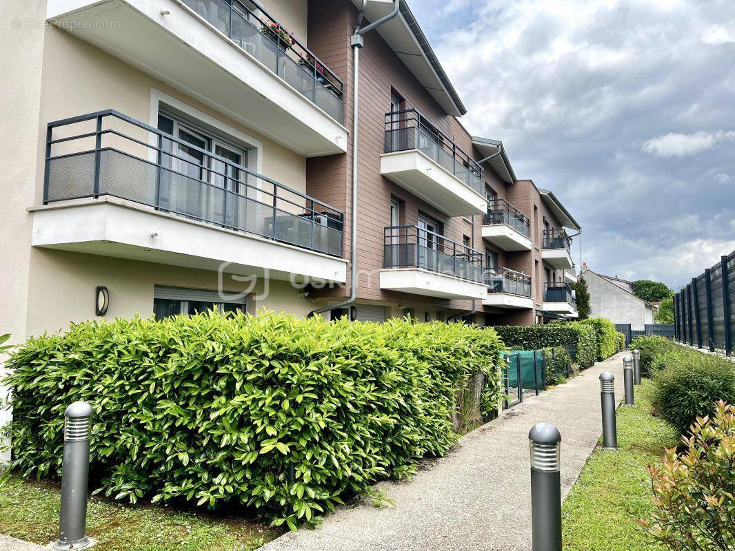 Appartement à CRECY-LA-CHAPELLE