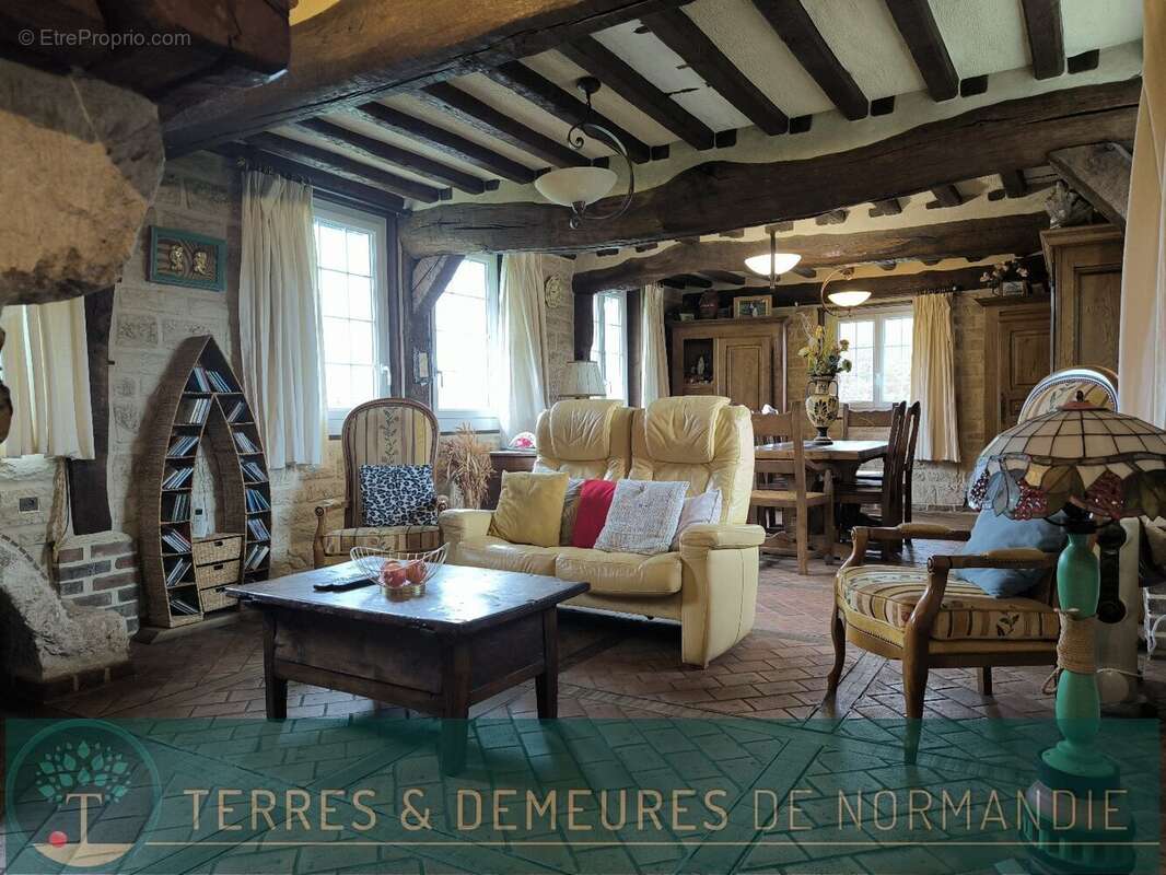 A 10 minutes de pont-audemer (27500), au calme, propriete normande, 3 chambres, terrain d'environ 2700m² avec dependances. - photo 8
