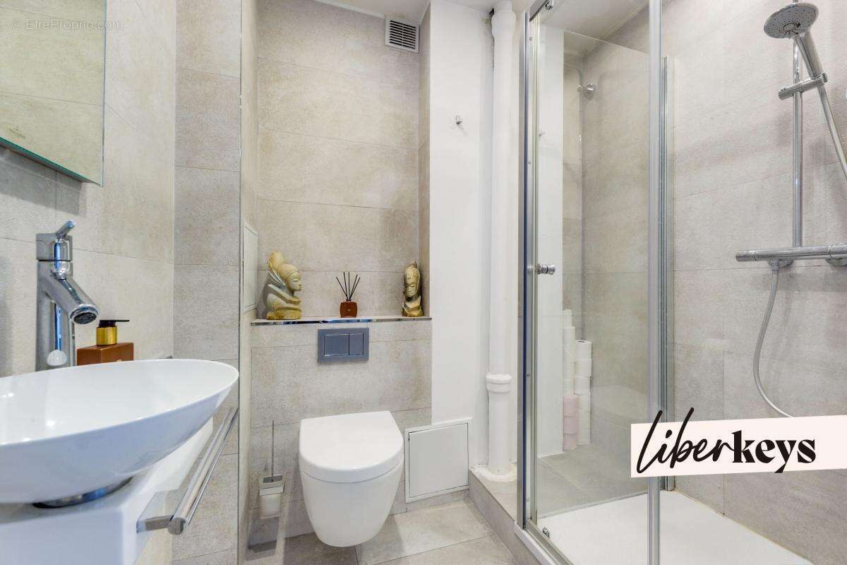 Appartement à PARIS-17E