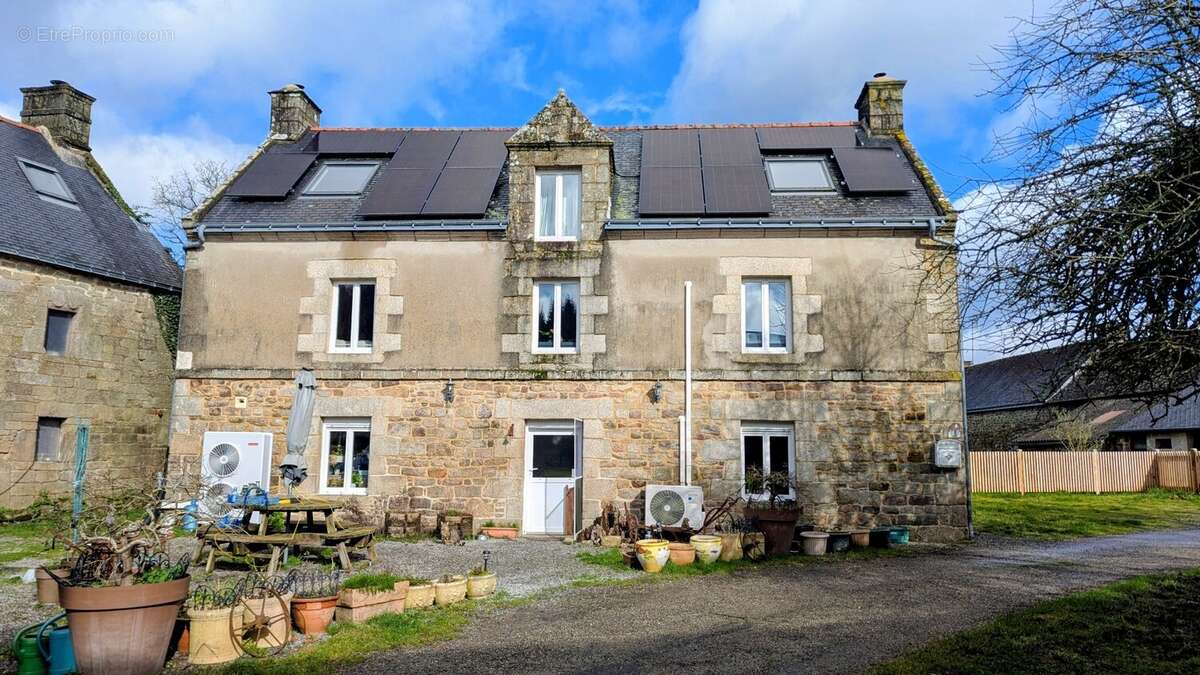 Maison à GUERN